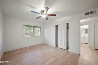 Photo #3: 6940692 Listing