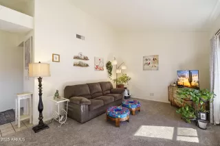 Photo #4: 6940772 Listing