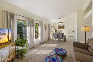 Photo #6: 6940772 Listing