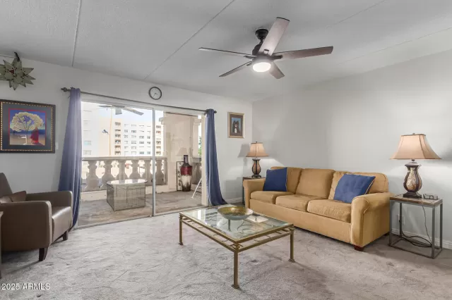 MLS: 6940836 Condo For Sale