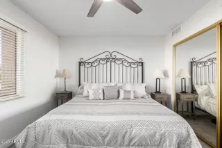 Photo #3: 6940836 Listing