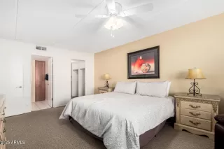 Photo #4: 6940840 Listing