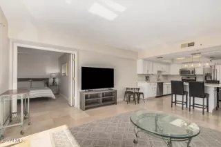 Photo #2: 6940842 Listing