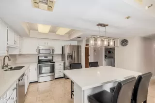 Photo #4: 6940842 Listing