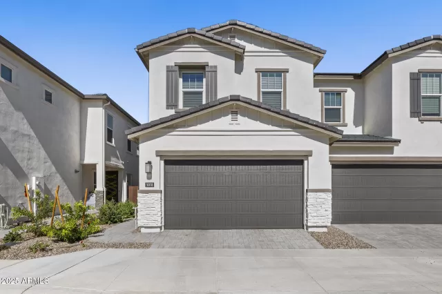 MLS: 6940901 Condo For Sale