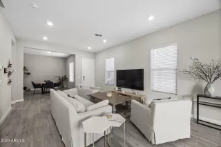 Photo #2: 6940901 Listing