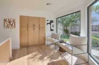 Photo #6: 6940944 Listing 