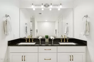 Photo #1: 6940966 Listing