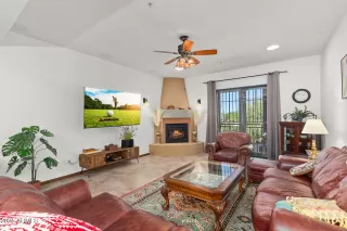 Photo #5: 6940977 Listing 