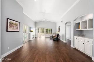 Photo #2: 6941021 Listing