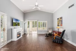 Photo #3: 6941021 Listing