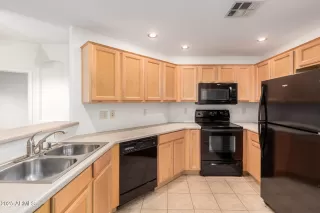 Photo #2: 6941072 Listing