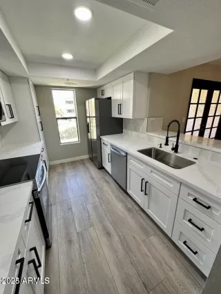 Photo #1: 6941105 Listing 