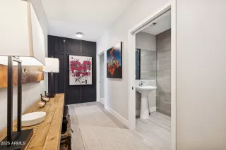 Photo #3: 6941141 Listing