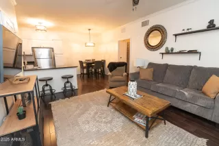 Photo #3: 6941163 Listing 