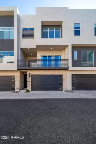 Photo #4: 6941168 Listing