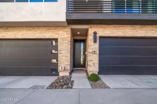 Photo #5: 6941168 Listing