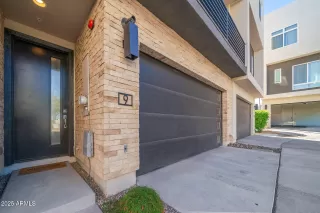 Photo #6: 6941168 Listing