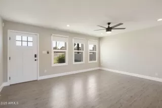 Photo #3: 6941283 Listing