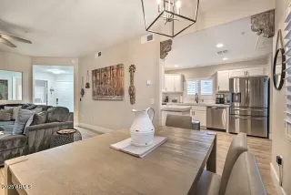 Photo #2: 6941308 Listing 