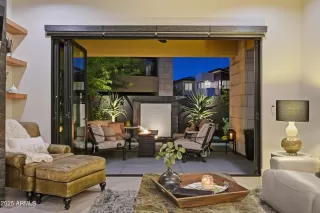 Photo #6: 6941309 Listing