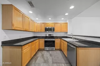 Photo #6: 6941330 Listing