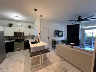 Photo #3: 6941336 Listing 