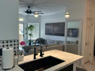 Photo #4: 6941336 Listing 