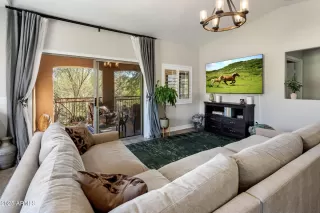 Photo #3: 6941449 Listing 