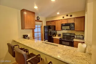 Photo #6: 6941463 Listing 