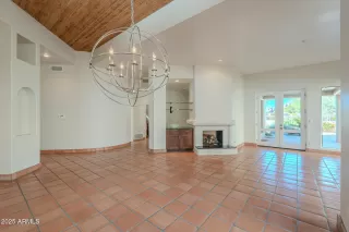 Photo #3: 6941474 Listing