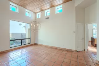 Photo #5: 6941474 Listing