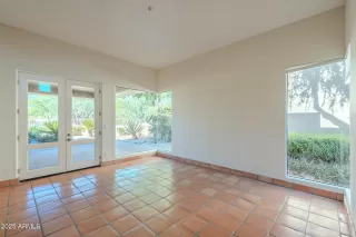 Photo #6: 6941474 Listing