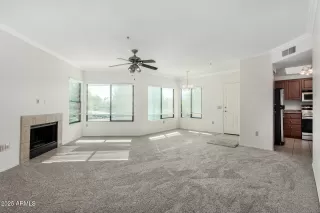 Photo #4: 6941485 Listing