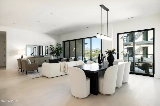 MLS: 6941512 Condo For Sale