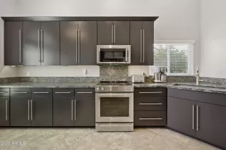 Photo #3: 6941580 Listing 