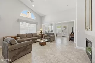 Photo #5: 6941580 Listing 