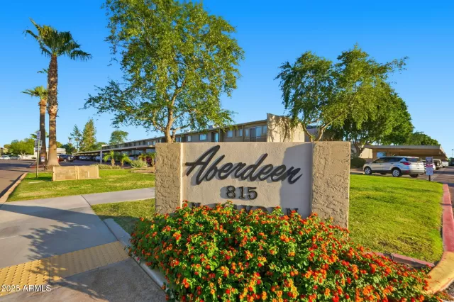 MLS: 6941660 Condo For Sale