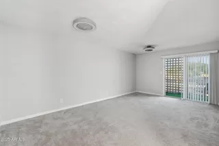 Photo #6: 6941660 Listing 