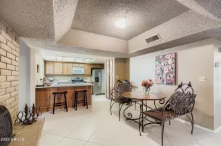 Photo #6: 6941714 Listing 