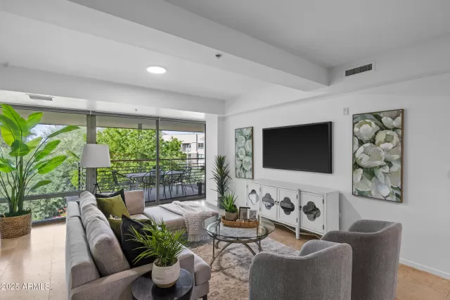 MLS: 6941755 Condo For Sale