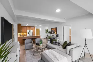 Photo #2: 6941755 Listing 