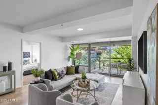 Photo #3: 6941755 Listing 