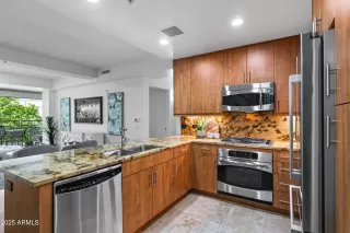 Photo #5: 6941755 Listing 