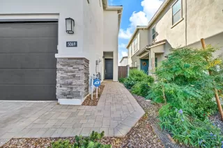 Photo #1: 6941858 Listing