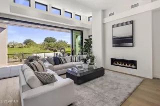 Photo #1: 6941927 Listing 