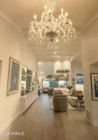 Photo #2: 6942062 Listing