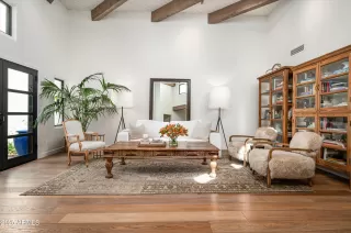 Photo #1: 6942125 Listing 