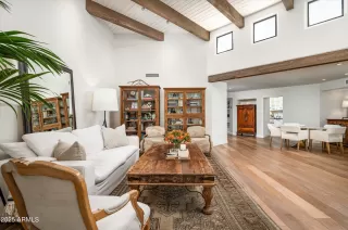 Photo #3: 6942125 Listing 