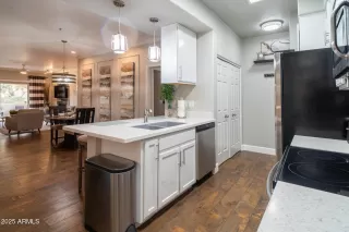 Photo #1: 6942161 Listing 